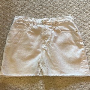Frame denim white jean skirt size 25